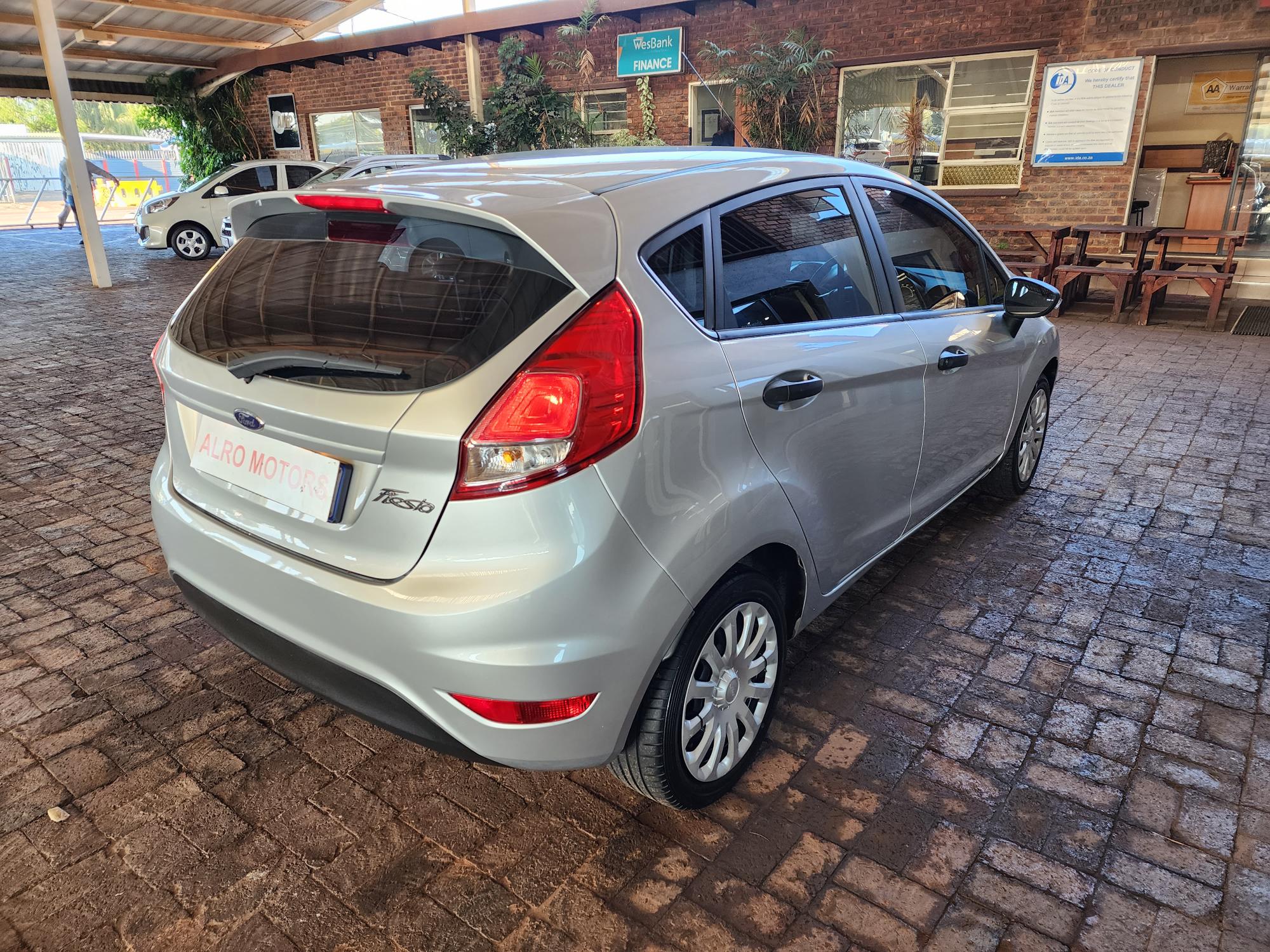 2017 FORD FIESTA 1.4 AMBIENTE 5 Dr full