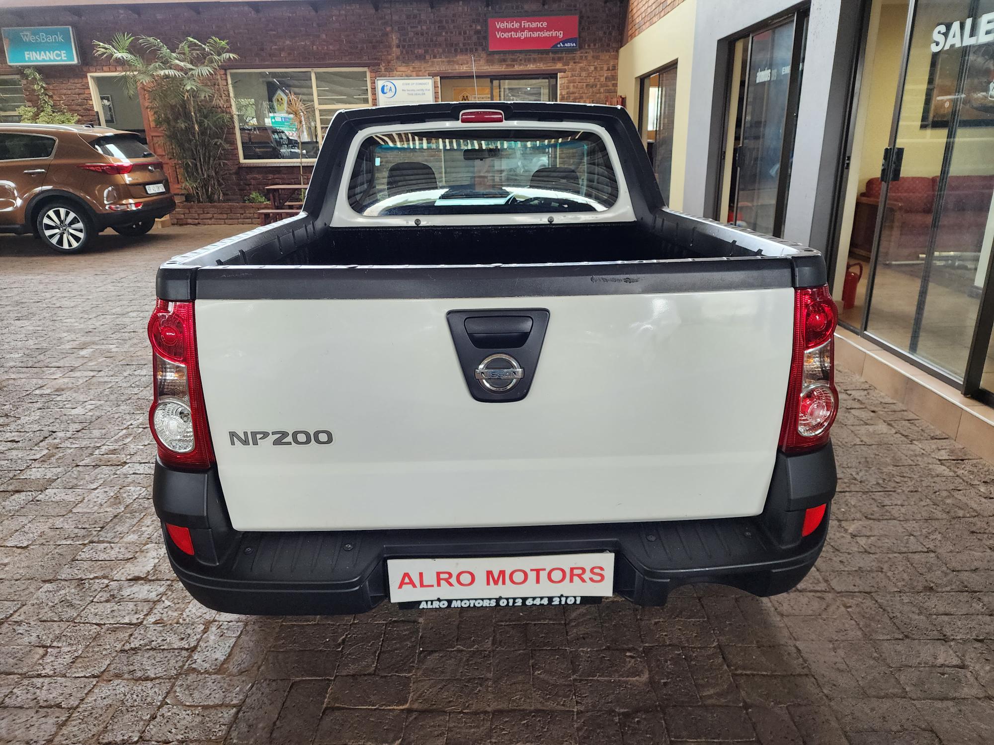 2019 NISSAN NP200 1.6 A/C SAFETY PACK P/U S/C full