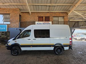 2016 MERCEDES BENZ SPRINTER 319 CDi AWD P/C P/V A/T