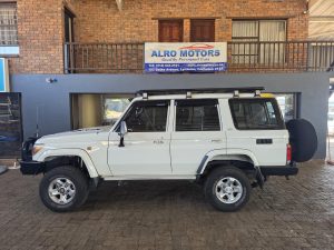 2014 TOYOTA LANDCRUISER 76 4.5D V8 S/W