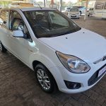 2015 FORD FIGO 1.4 TREND full