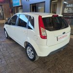 2015 FORD FIGO 1.4 TREND full