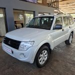2012 MITSUBISHI PAJERO 3.2 Di-DC GLX LWB A/T full