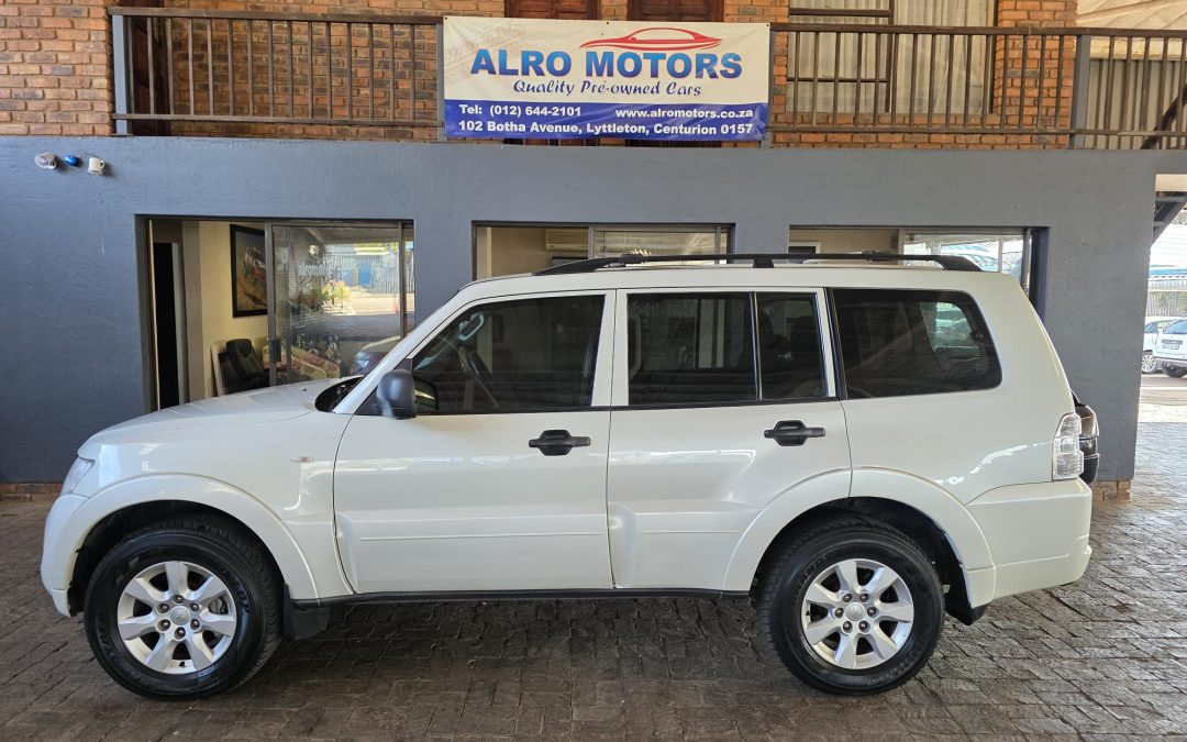 2012 MITSUBISHI PAJERO 3.2 Di-DC GLX LWB A/T